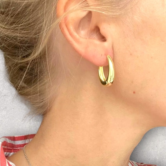 Huggie Gold Hoop Earrings Chunky Oval Drop - Picture 3 of 6